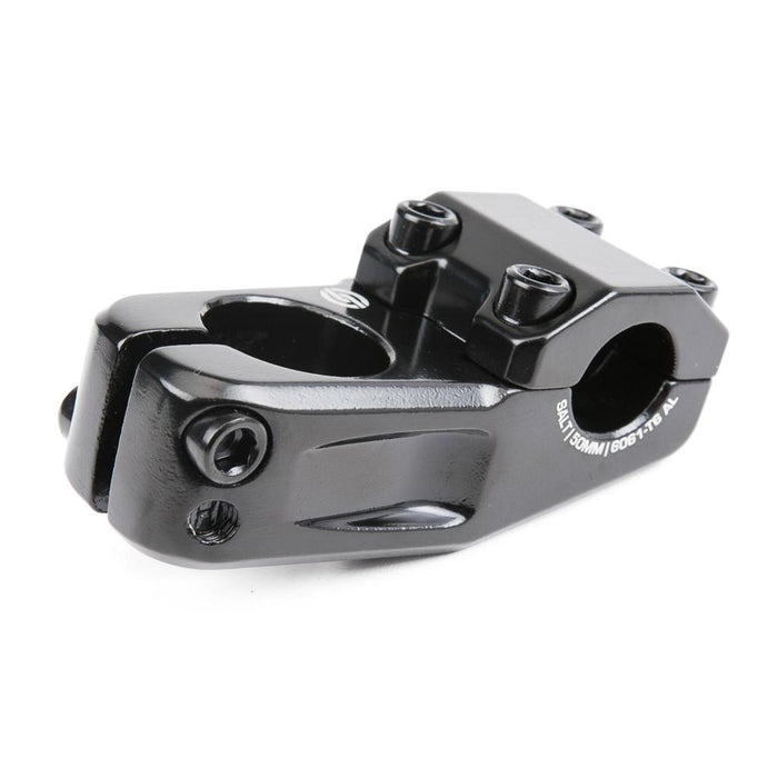 The Salt Am V2 Top Load Stem (22.2mm Clamp) is an affordable black stem with a four-bolt design, made for securely attaching handlebars to your bike’s steerer tube.